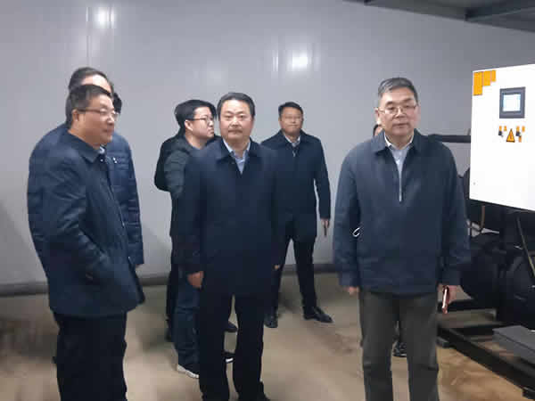 新聞=新華社及省推廣中心張書記一行來司觀摩指導(dǎo)01.jpg